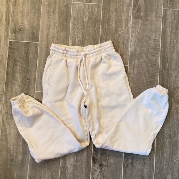 TNA Aritzia Extra Fleece Boyfriend Sweatpant | Small | Whisper White - Picture 2 of 11